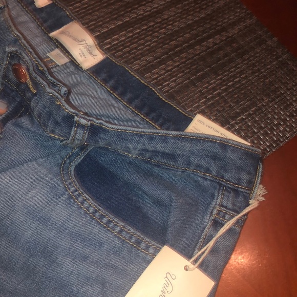 NWT universal thread boyfriend jeans with patches size 12 - Picture 7 of 12